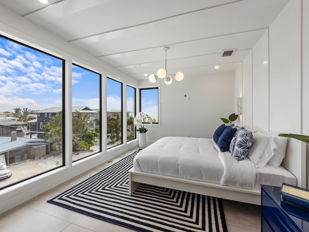 Primary Bedroom, King