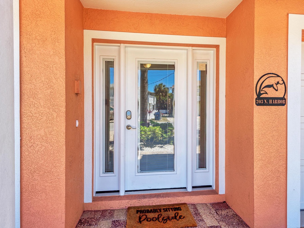 Main Entrance - Anna Maria Island Locals