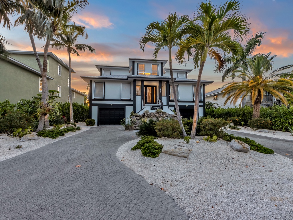 Main Entry with Style