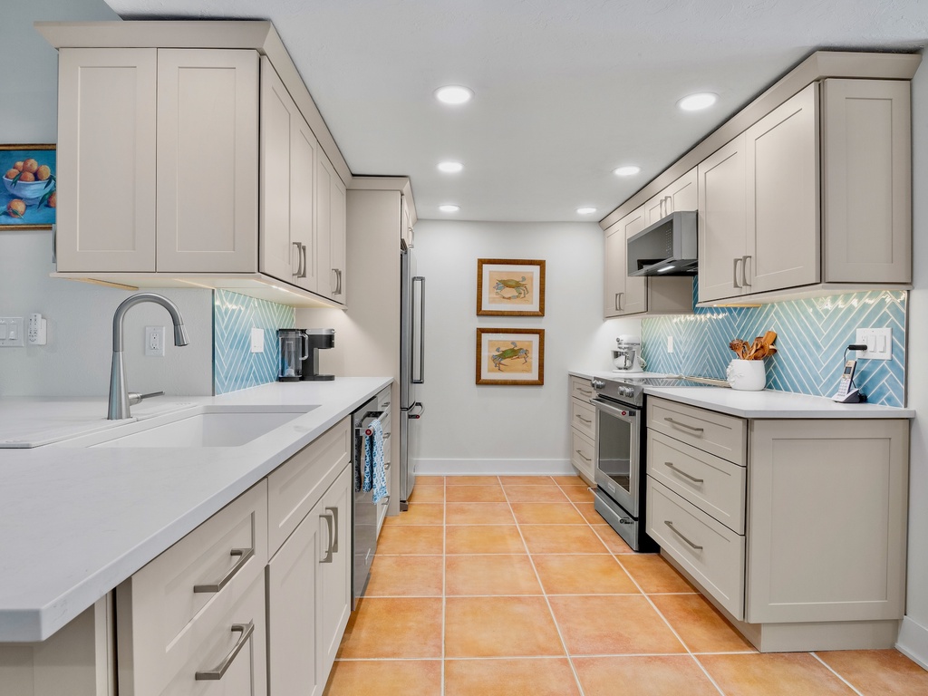 Fully equipped kitchen