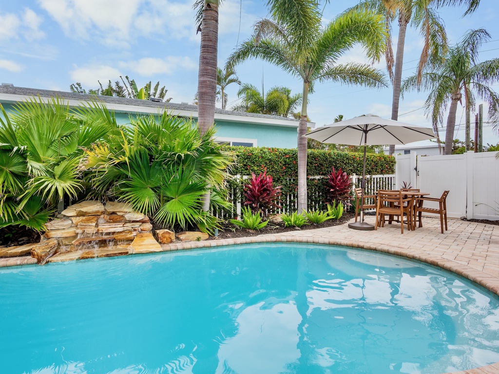 Poolside Dining Area