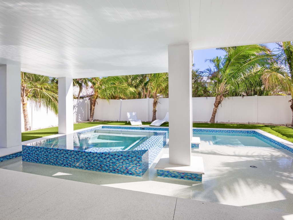 Private Pool and Spa