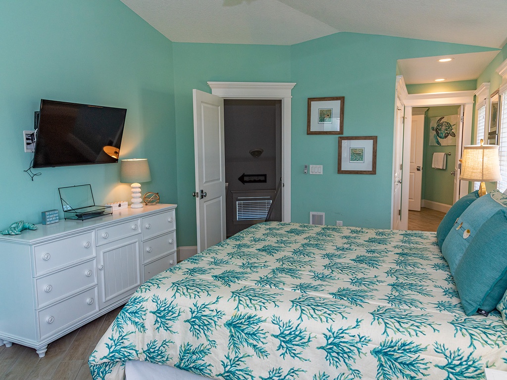 Primary Bedroom - King