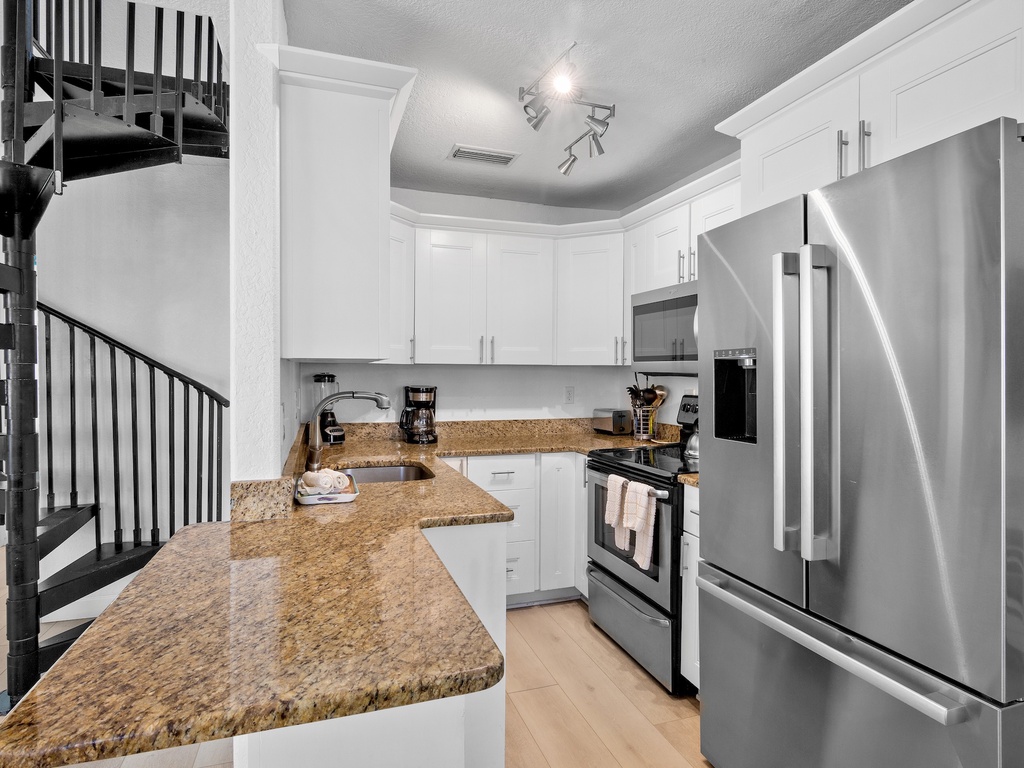 Fully equipped kitchen