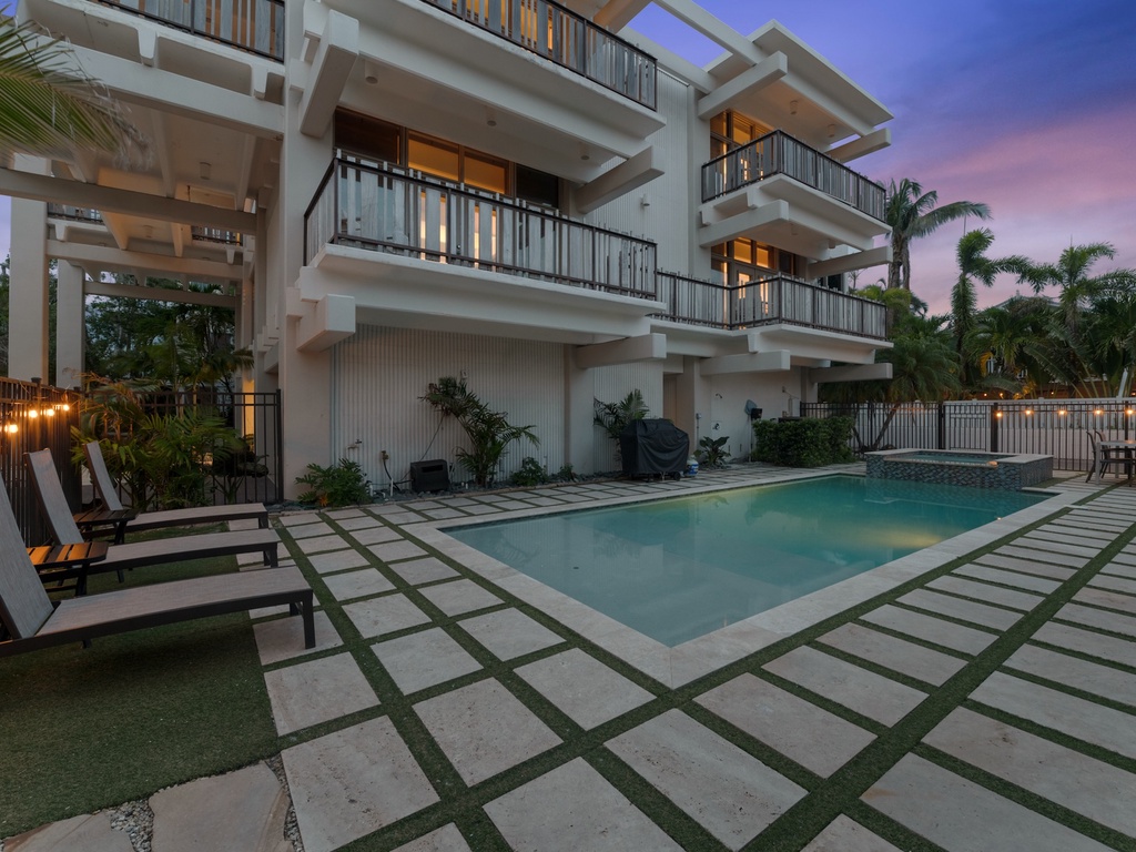 Private Pool and Spa