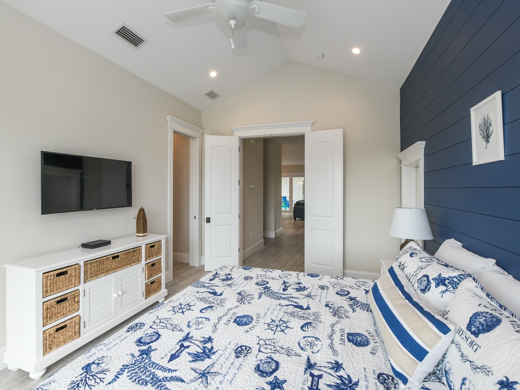 Primary Bedroom, King