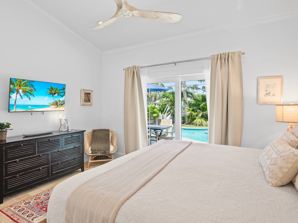 Second Bedroom - King