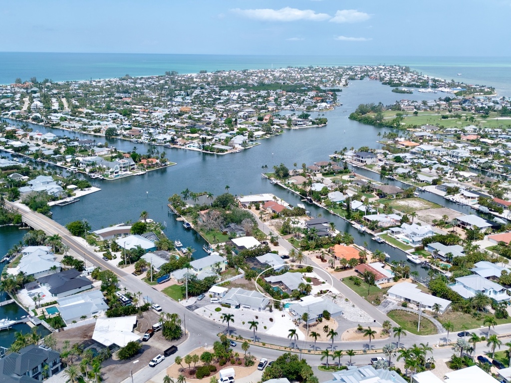 Retreat Royale by Anna Maria Island Accommodations