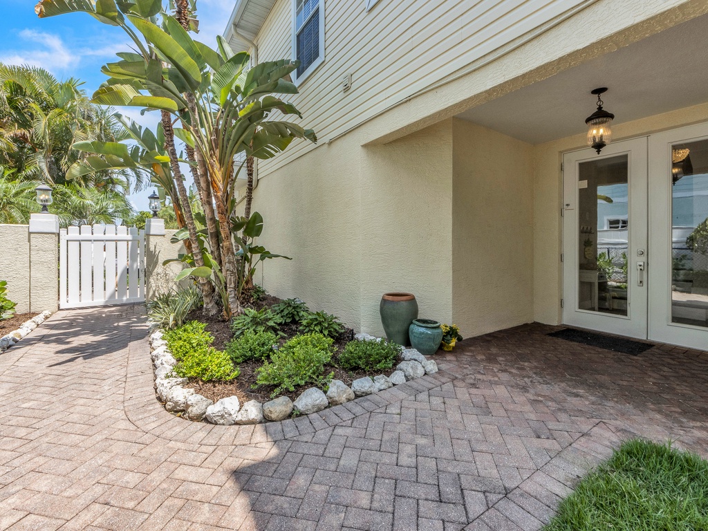 Dolphin House by Anna Maria Vacations