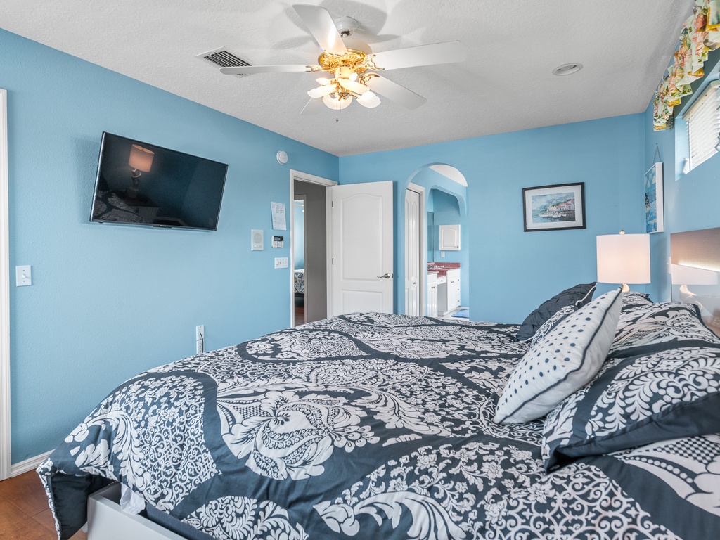 Primary Bedroom - King
