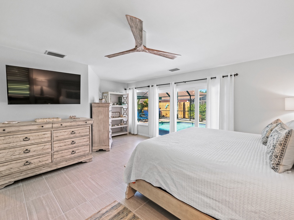 Second Bedroom - King