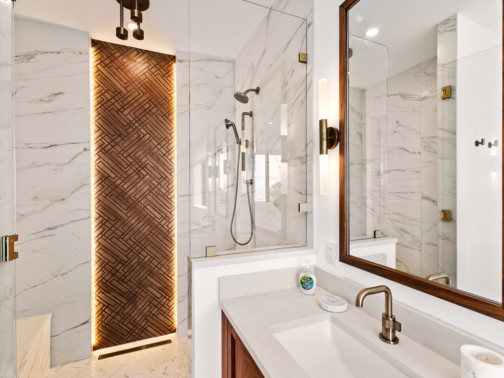 Primary Bathroom, Ensuite