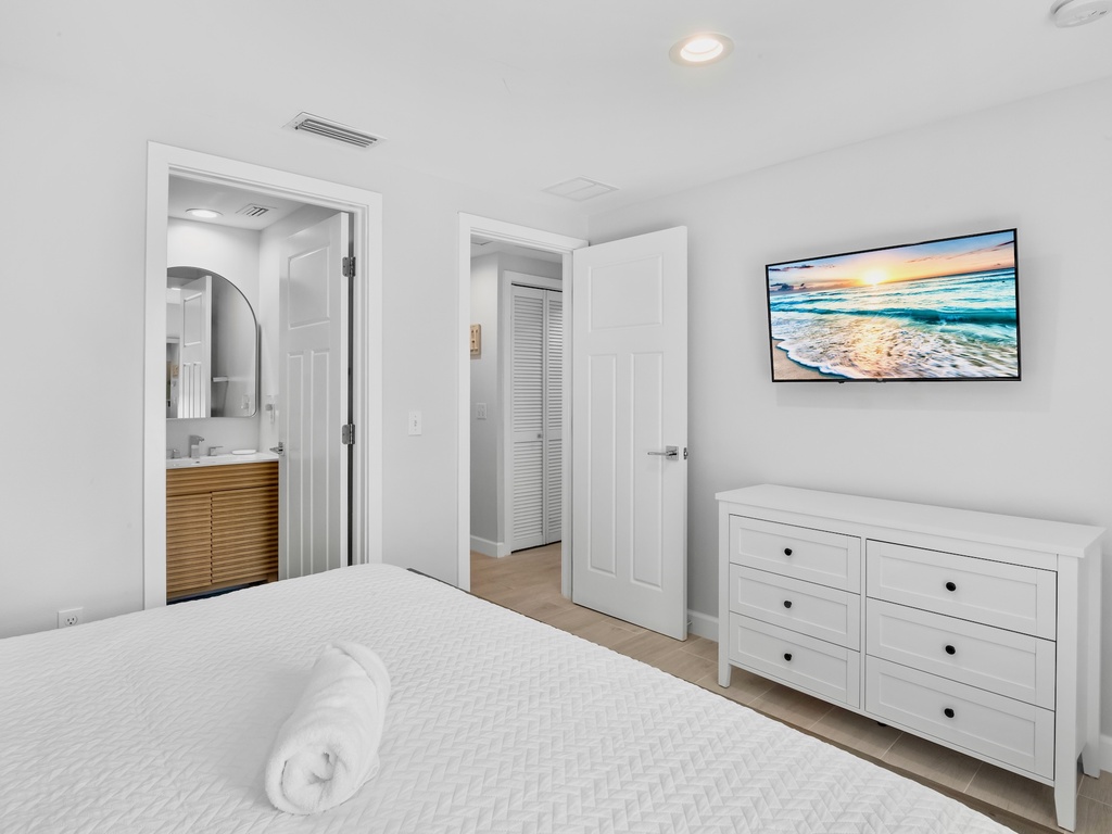 Primary Bedroom - King