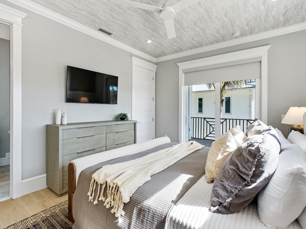 Primary Bedroom, King