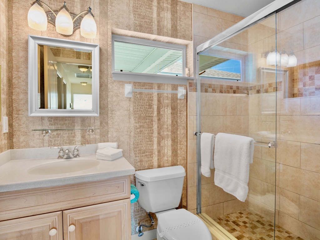 Hall Full Bathroom