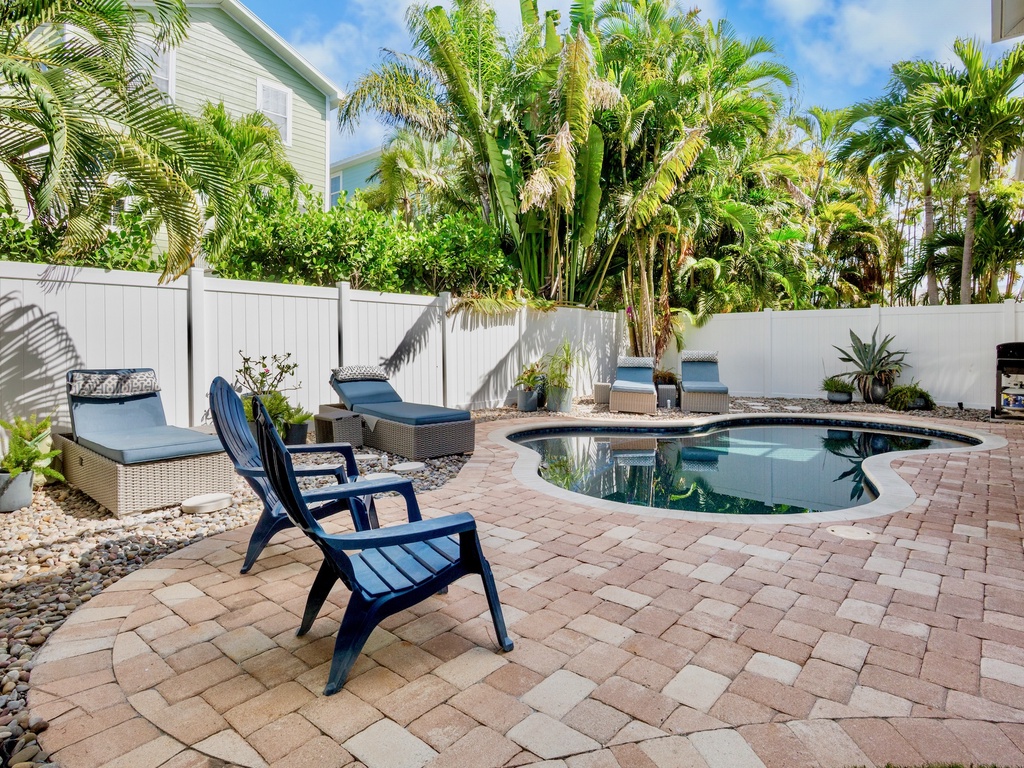 Private Pool with Sun Loungers