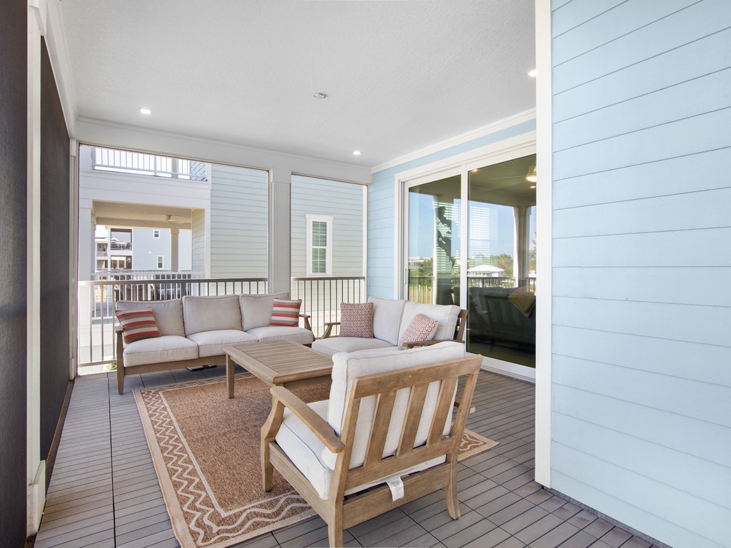 Main Balcony, Lounge Area