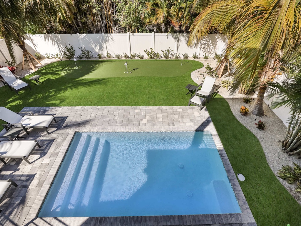 Private Pool and Backyard