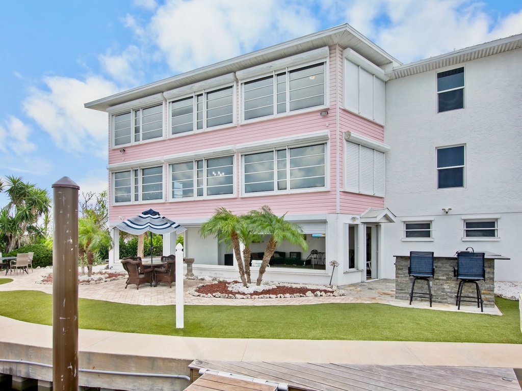 Island Bay House Unit A by Anna Maria Vacations