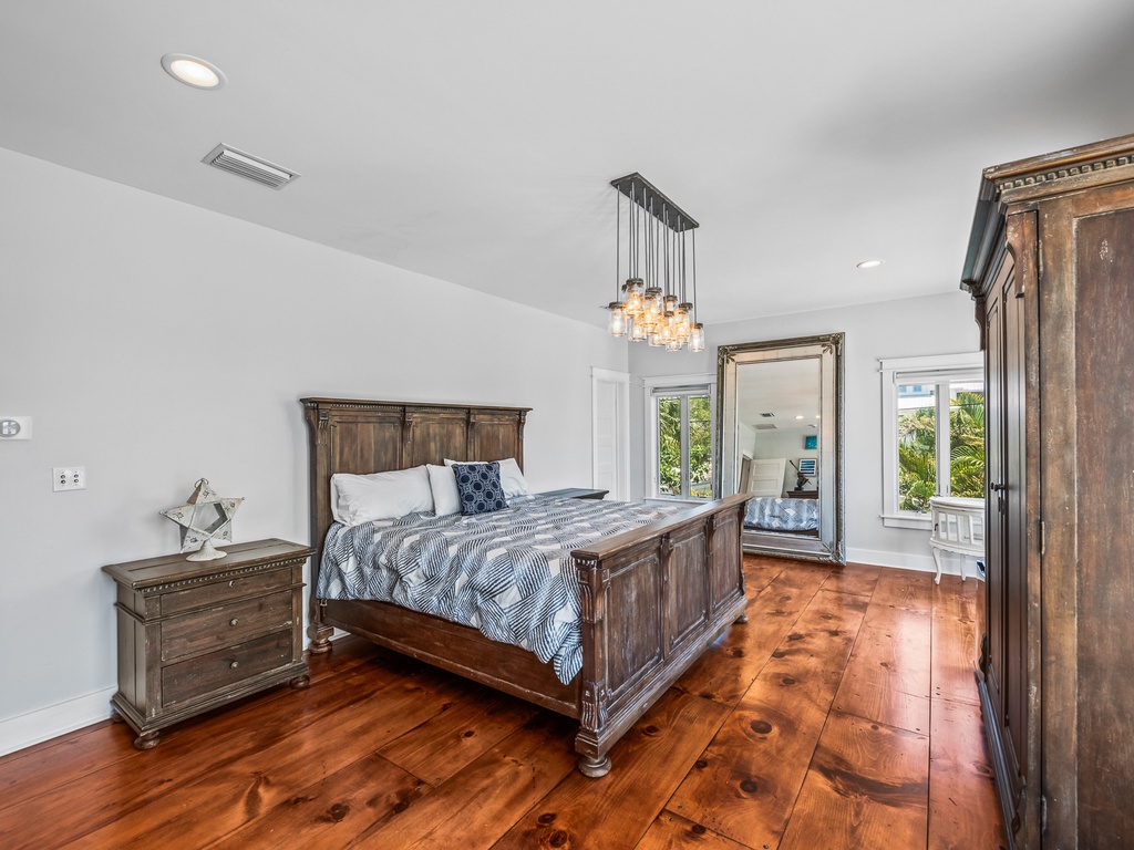 Primary Bedroom - King