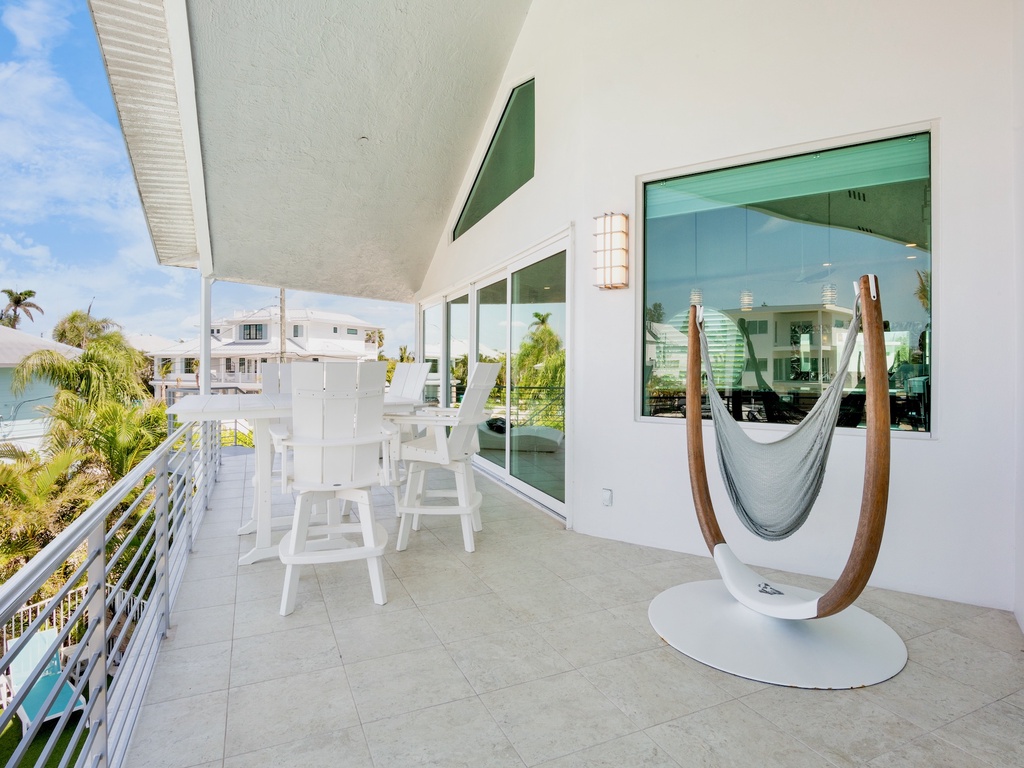 Balcony, Dining Area