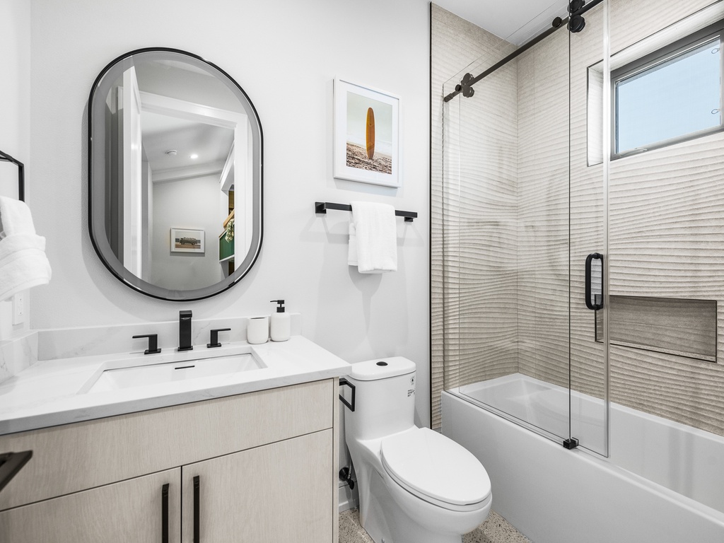 Seventh Bathroom - Ensuite