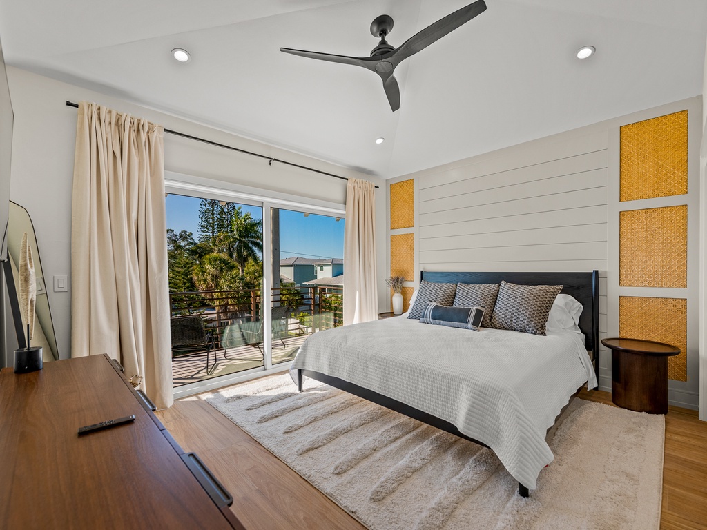 Second Bedroom - King