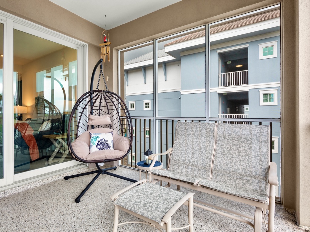 Balcony, Seating Area