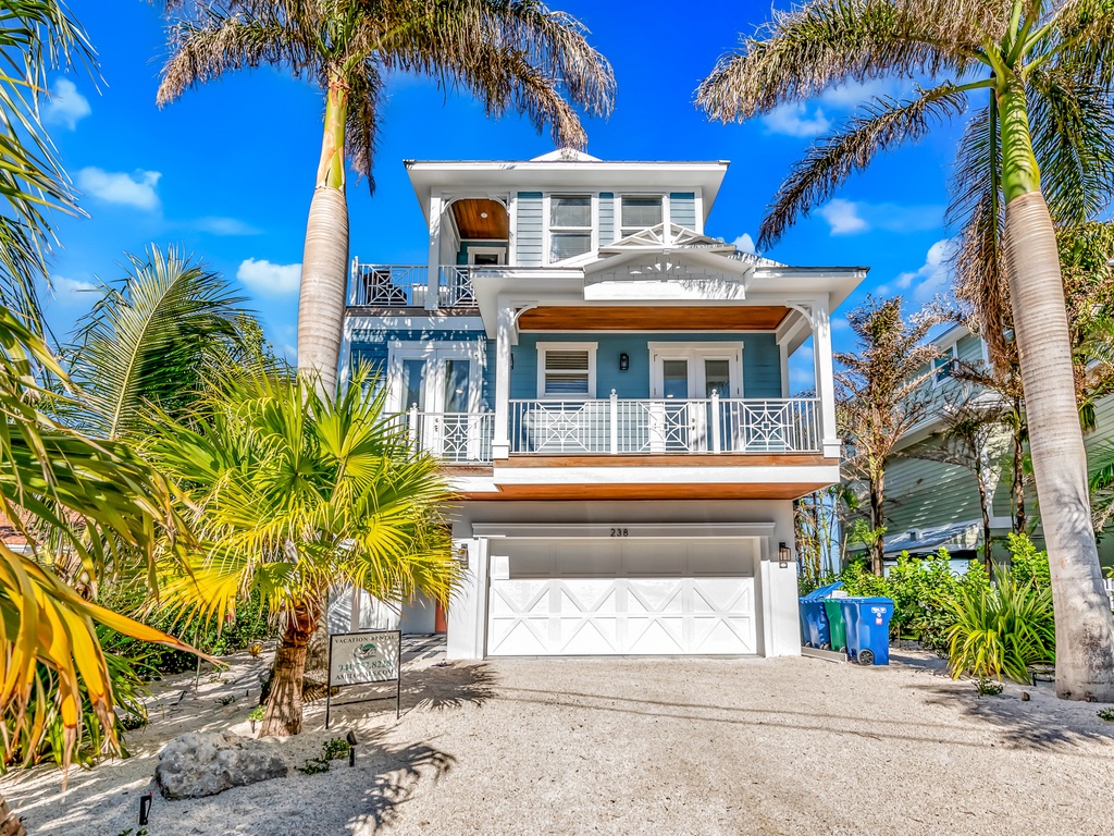 Exterior of Bayfront Paradise by AMI Locals