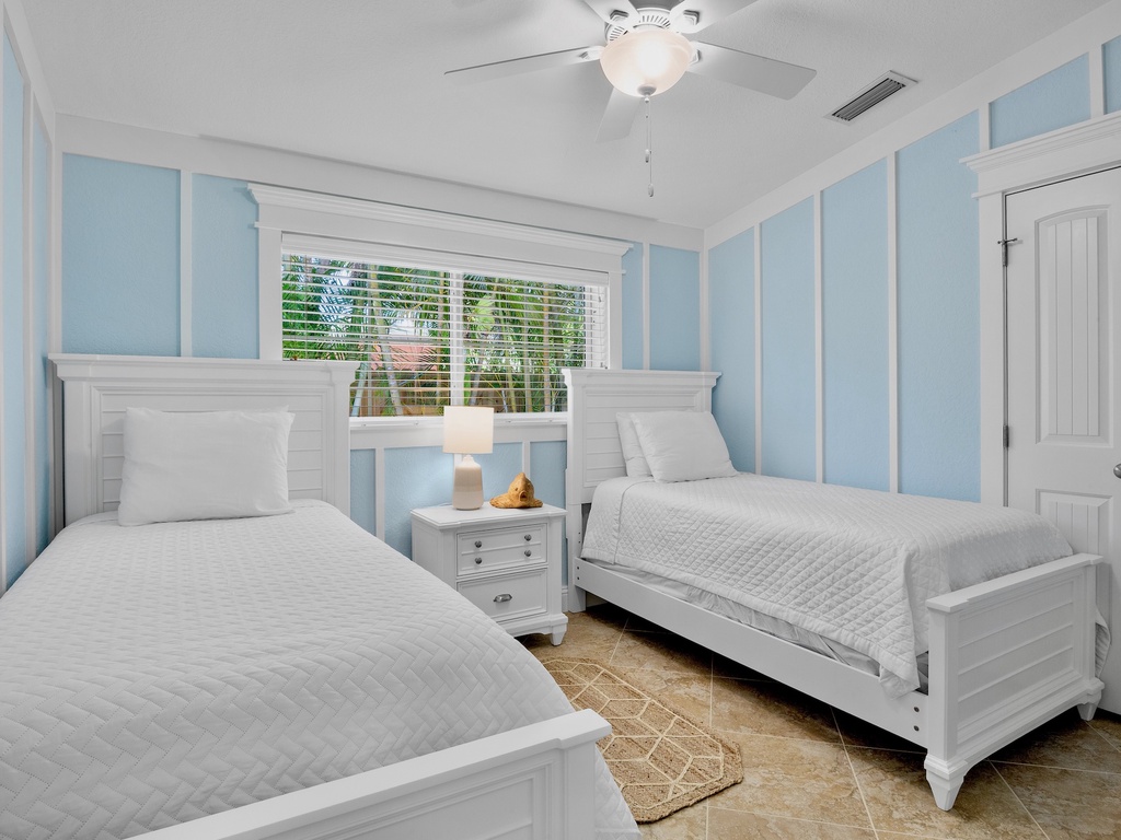 Fourth Bedroom, Two Twin beds