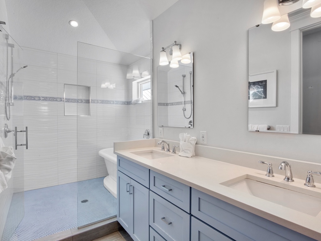 Primary Bathroom, Ensuite