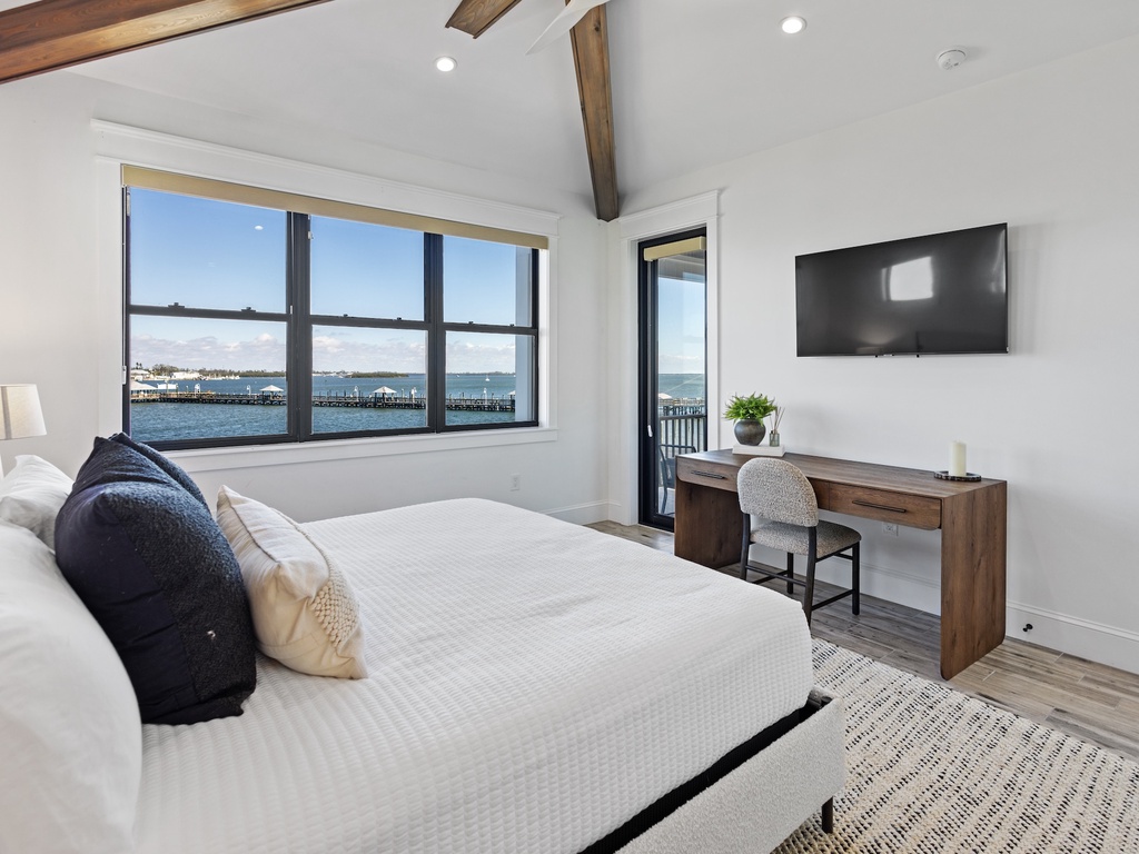 Fourth Bedroom, King