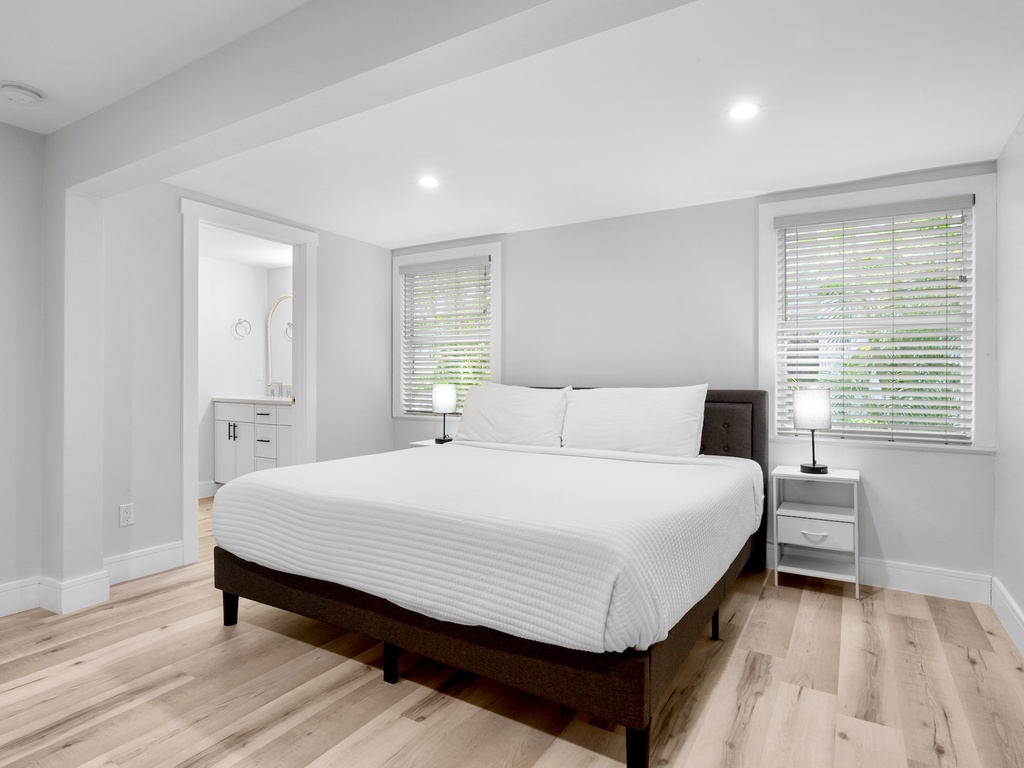 Primary Bedroom - King