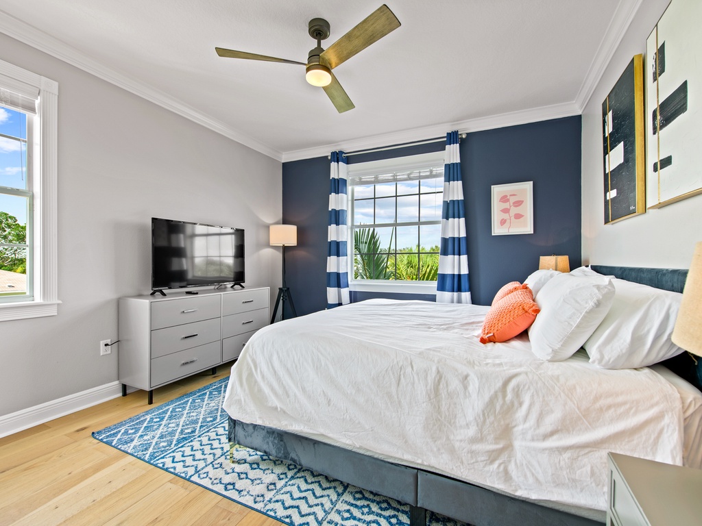 Second Bedroom, King