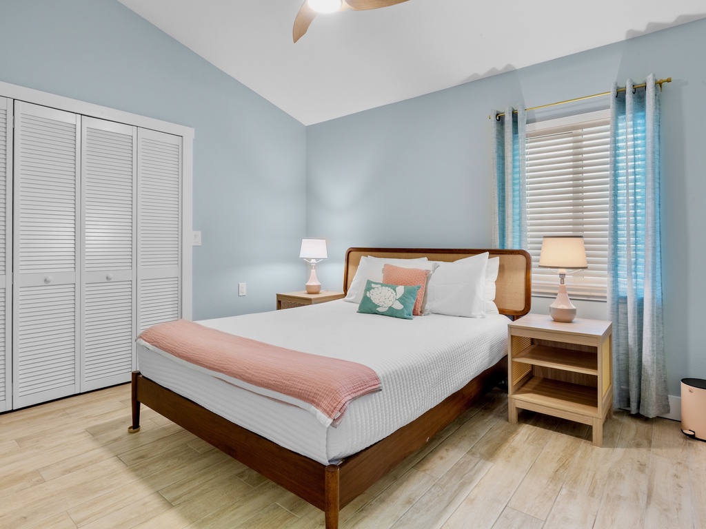 Third Bedroom - Queen