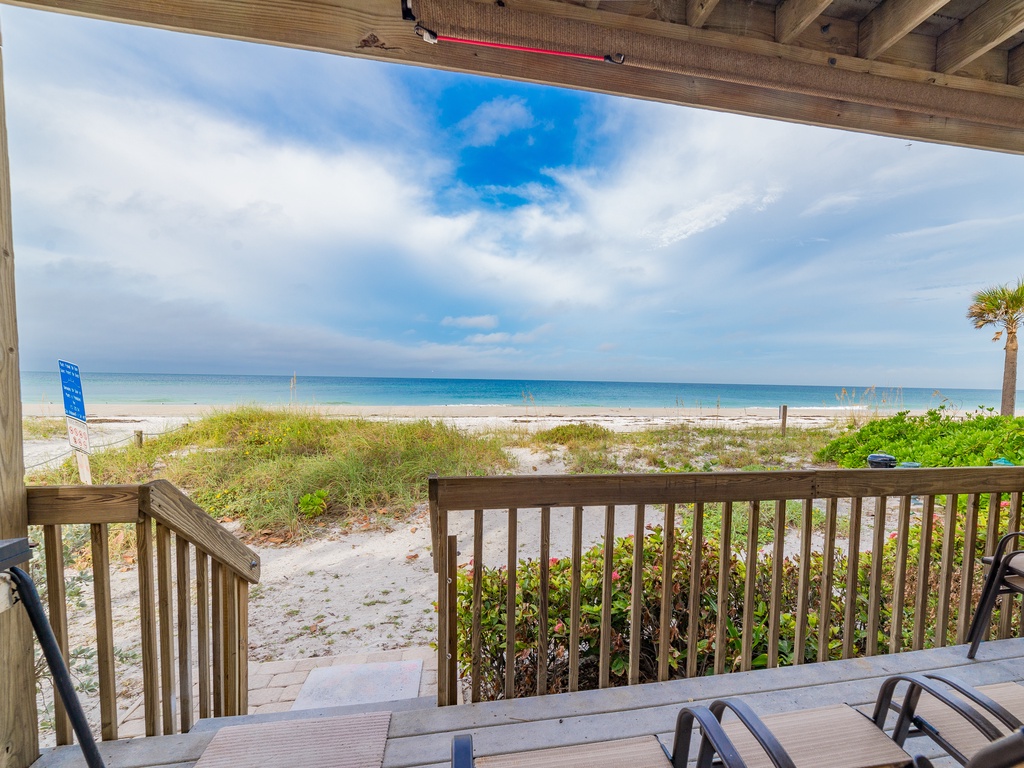 Captain Ron's Beach Pad