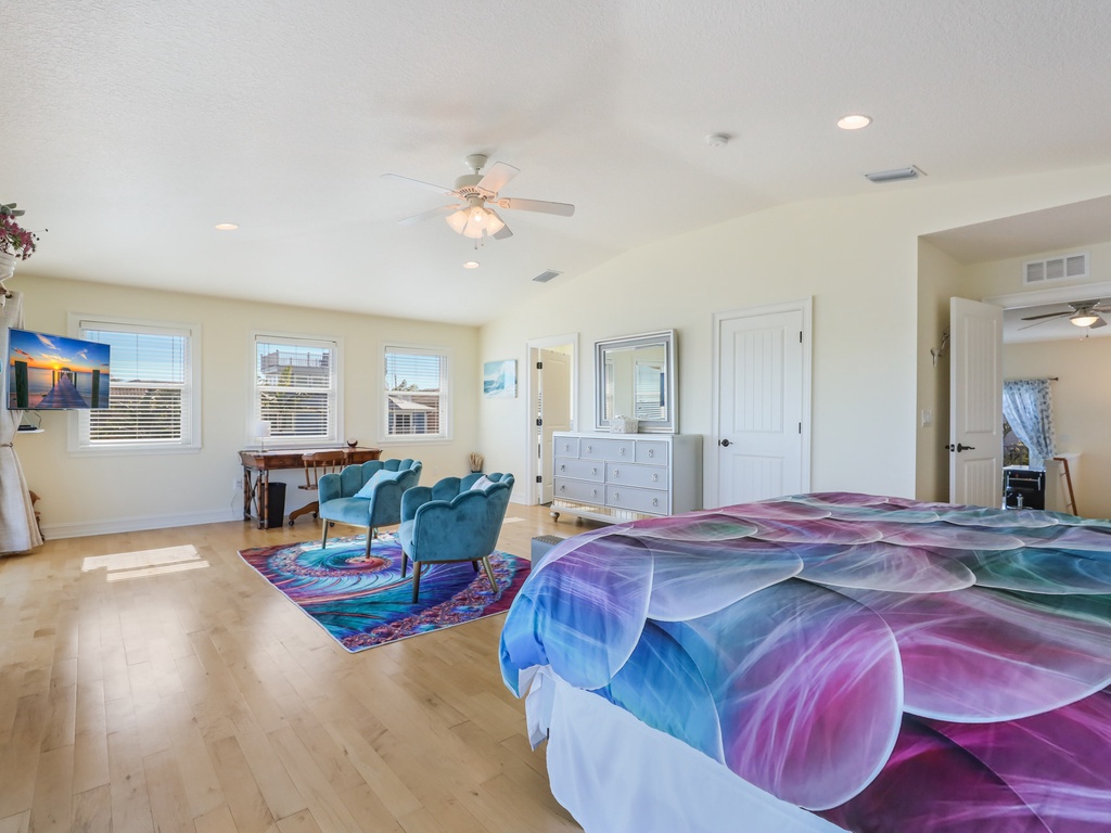 Primary Bedroom, King