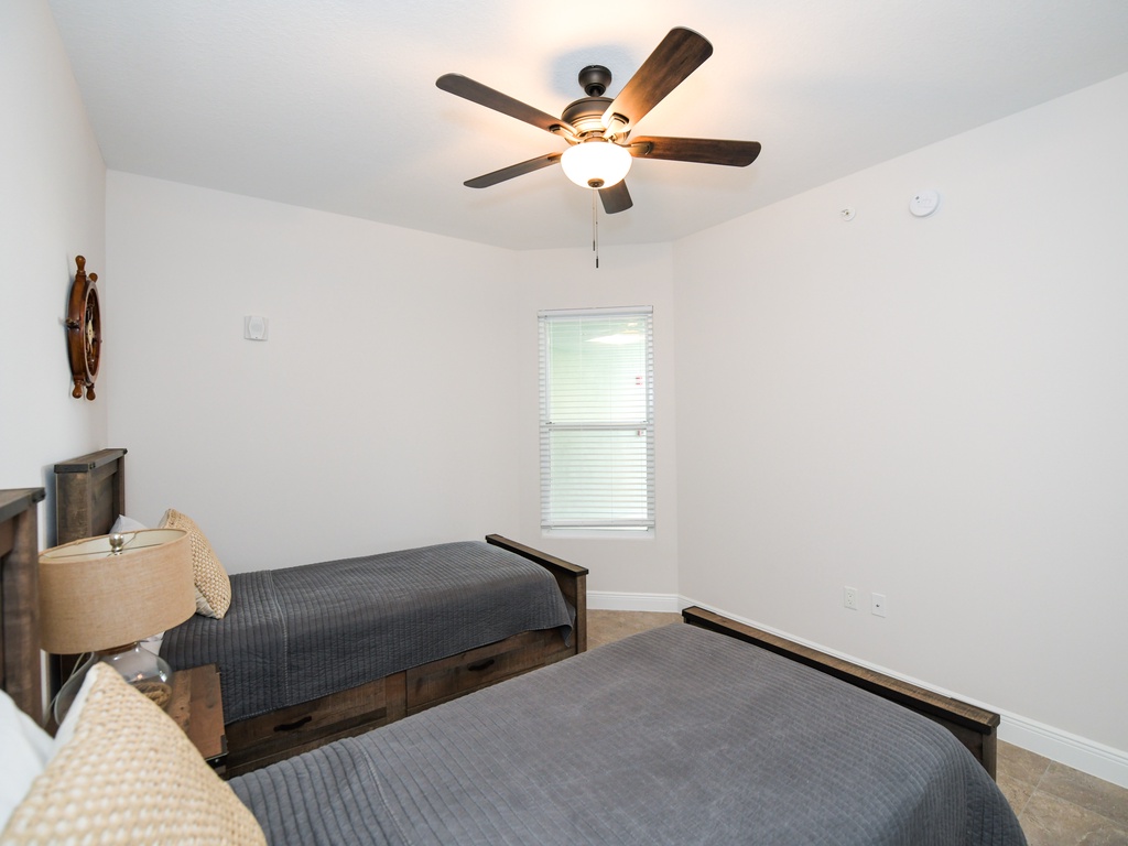 Third Bedroom - Two Twins