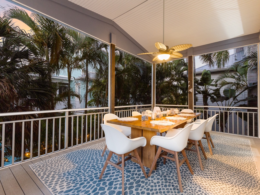 Balcony, Dining Area