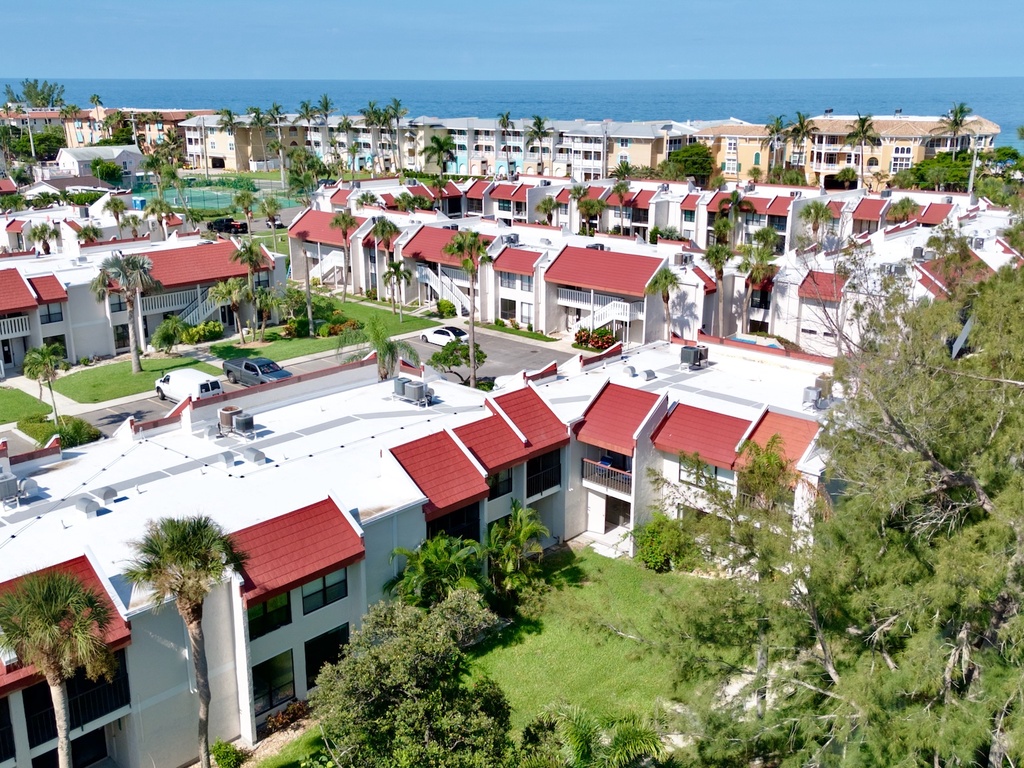 The Salty Perch at Runaway Bay by Anna Maria Vacations