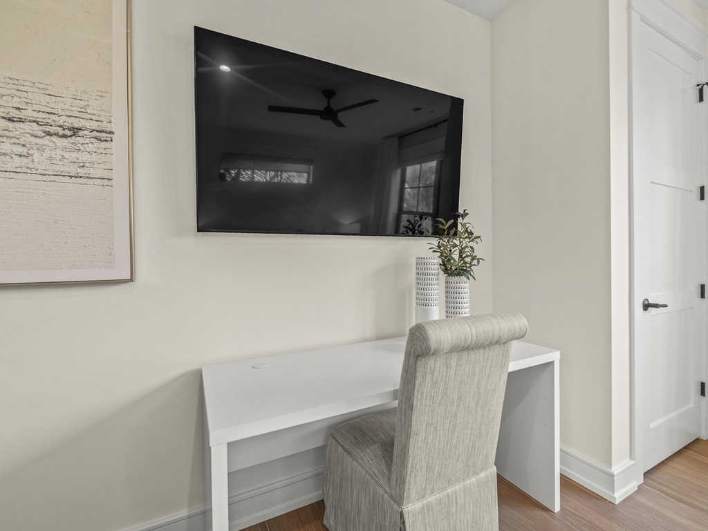 Second Bedroom - King