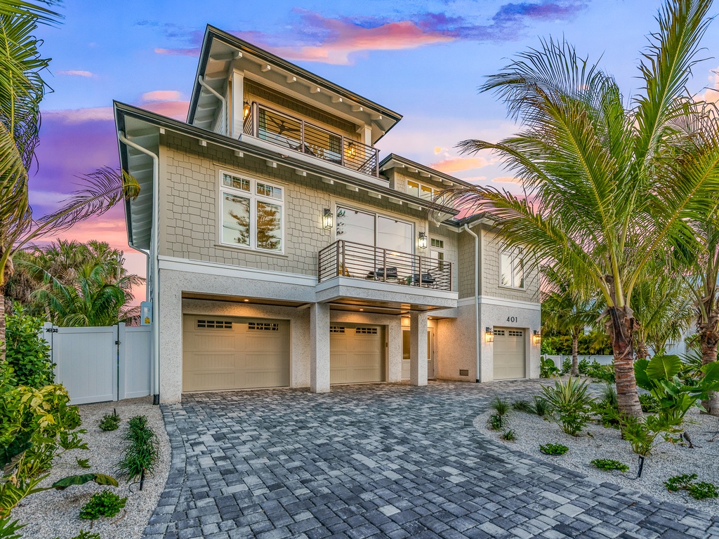 Annabella By The Sea by AMI Locals