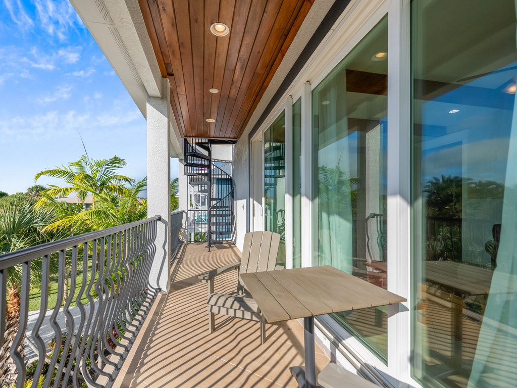 Balcony, Roof Access
