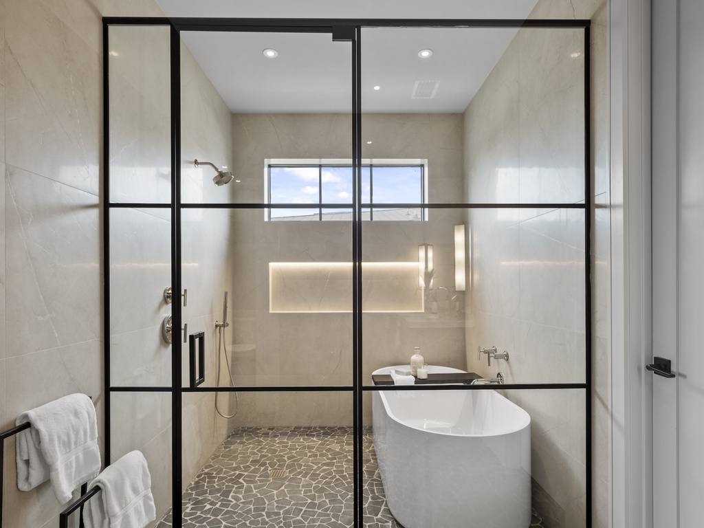 Fourth Bedroom, Ensuite