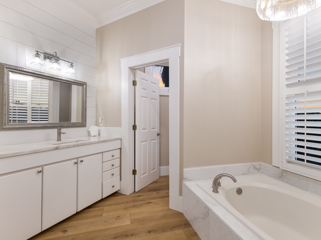 Primary Bathroom, Ensuite