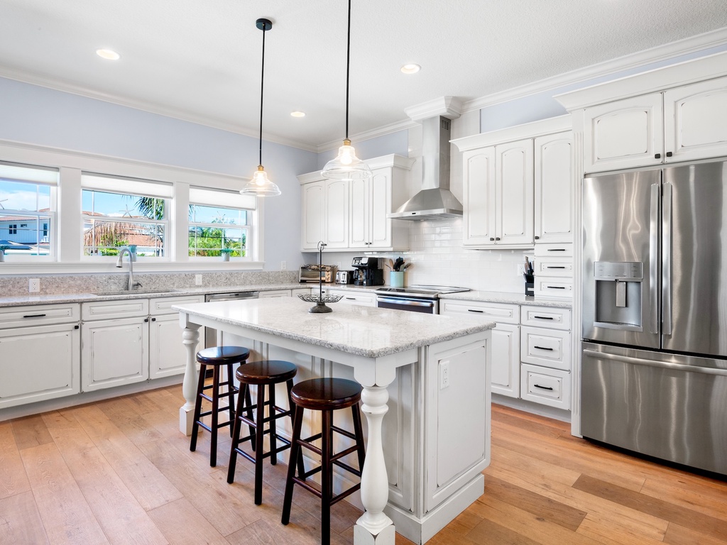 Fully equipped kitchen