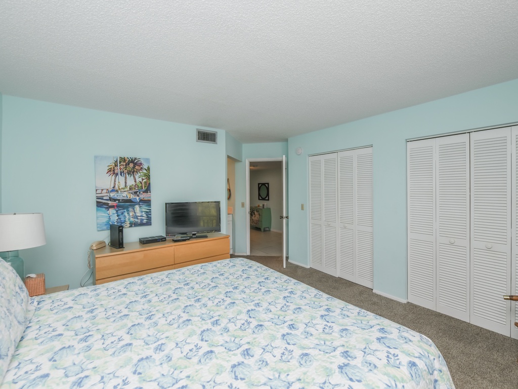 Primary Bedroom - King