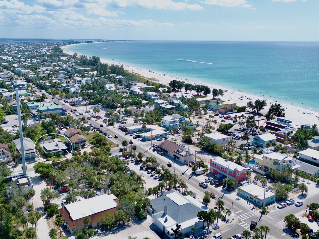 Hurricane House by Anna Maria Island Accommodations