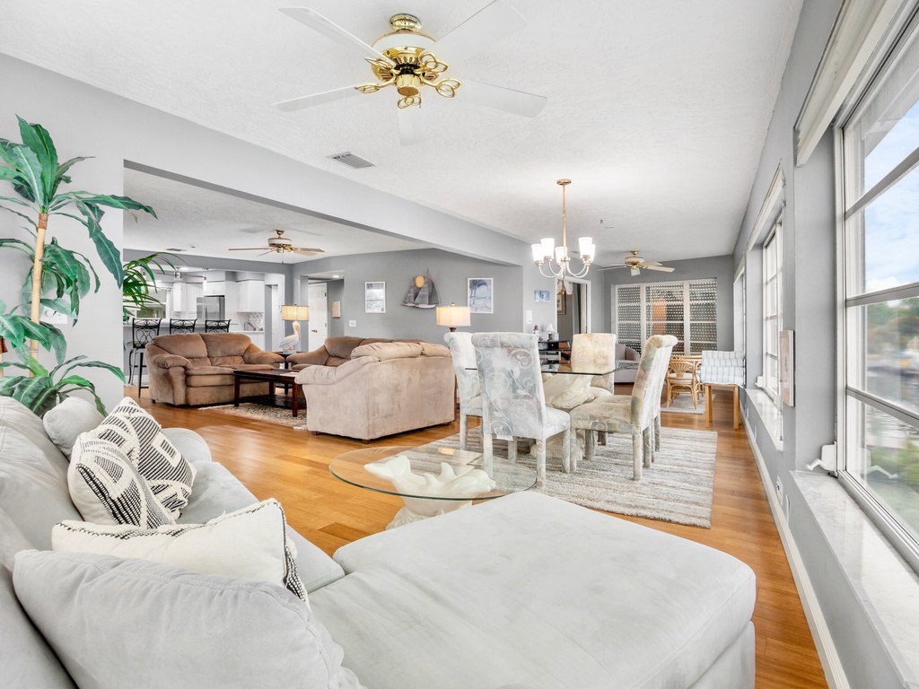 Lounge Area
