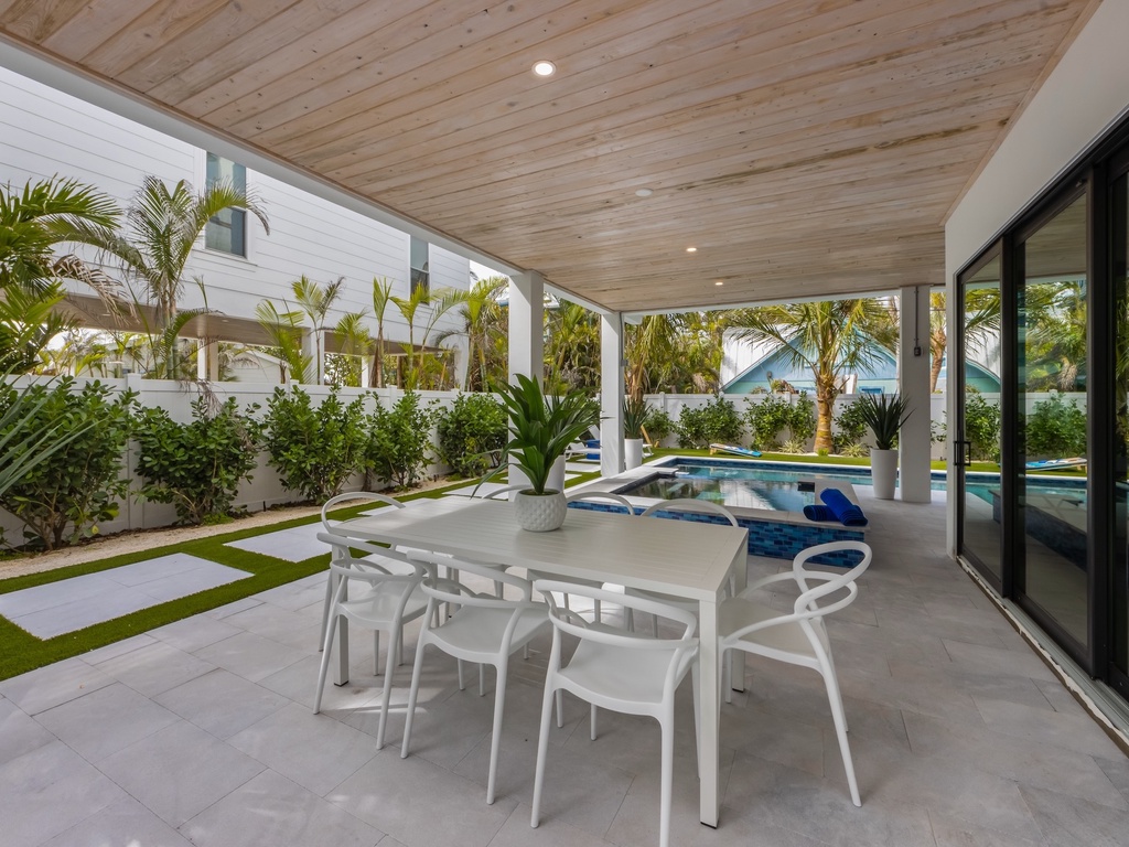 Poolside Dining Area